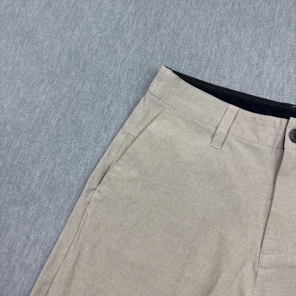 Vuori Aim Shorts Mens 28 Beige Chino Athletic Hiking Outdoor Flat Front V368 - Picture 3 of 14